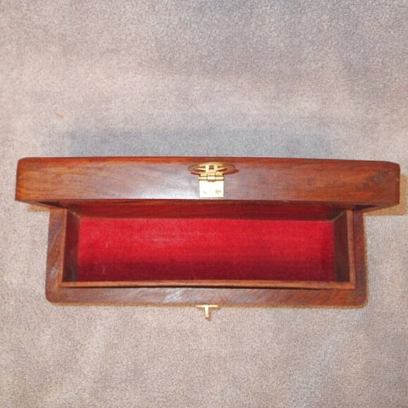 Vtg Lucky Brand Tooled Wood Fretwork Stash Box Brass Peace Sign Incense Trinket - Picture 3 of 11